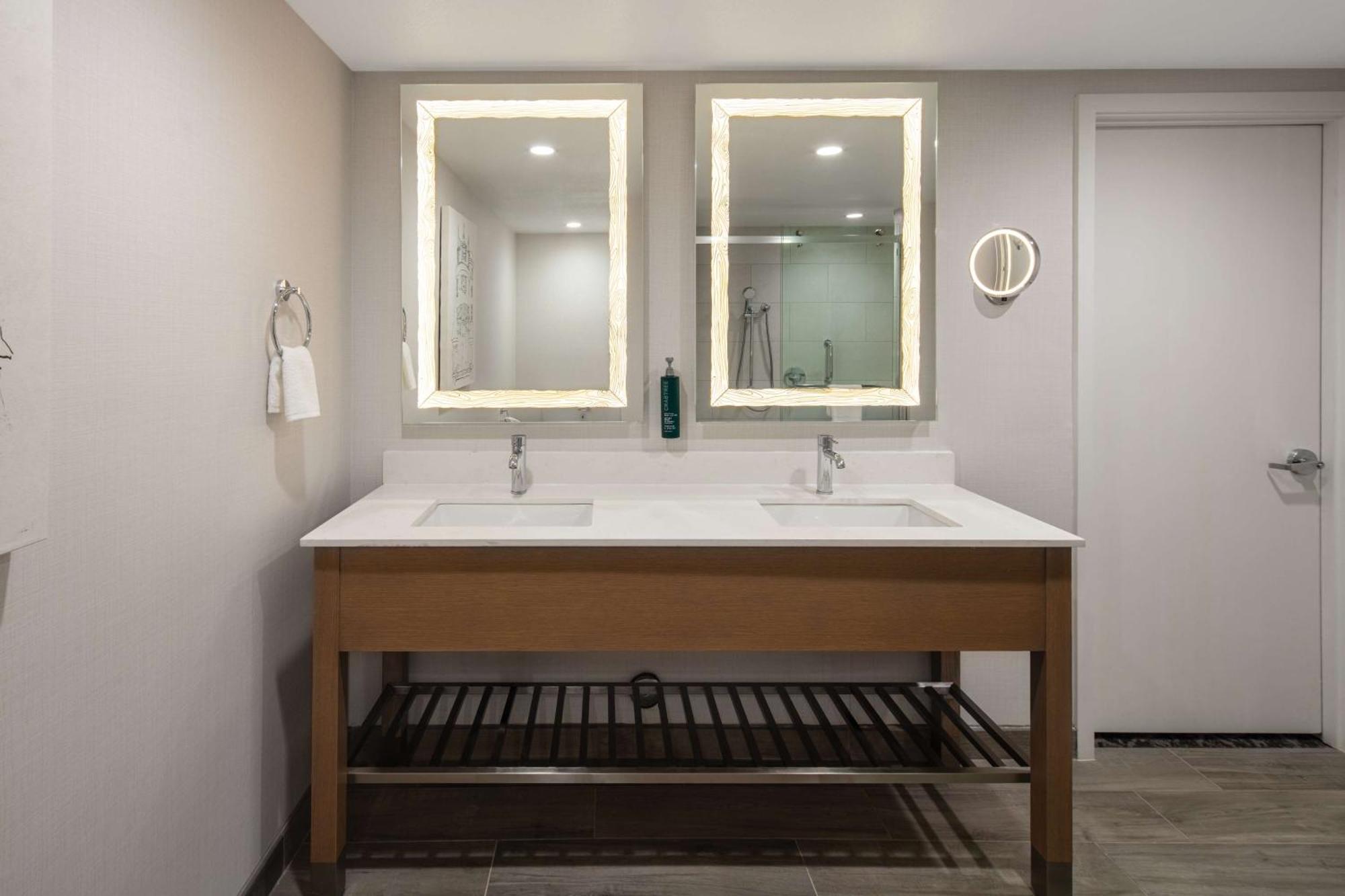 Doubletree By Hilton Sacramento Hotell Eksteriør bilde